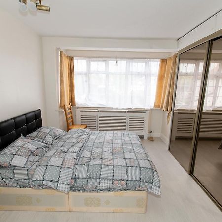 Oak Avenue Home Croydon kerület Kültér fotó