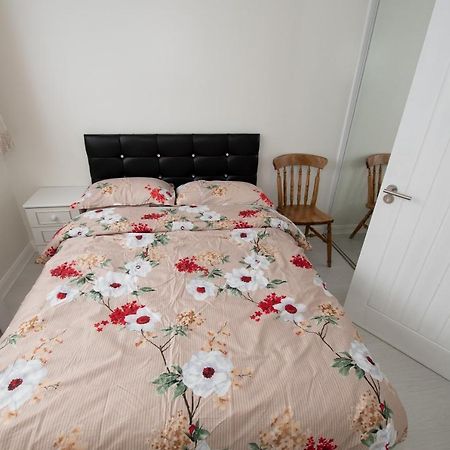 Oak Avenue Home Croydon kerület Kültér fotó